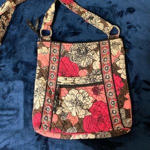 Vera Bradley Hipster in Mocha Rouge